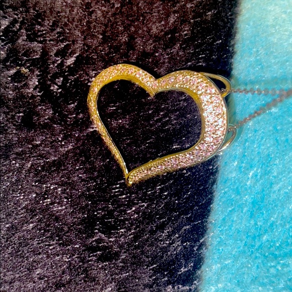 Pink Heart shaped necklace - Picture 4 of 4